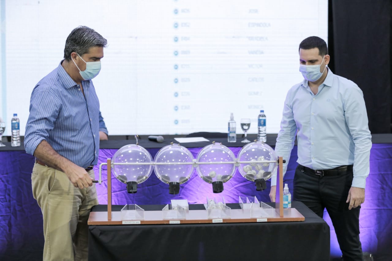 Capitanich encabezó el sorteo de beneficiarios del programa “Mi Hogar I”